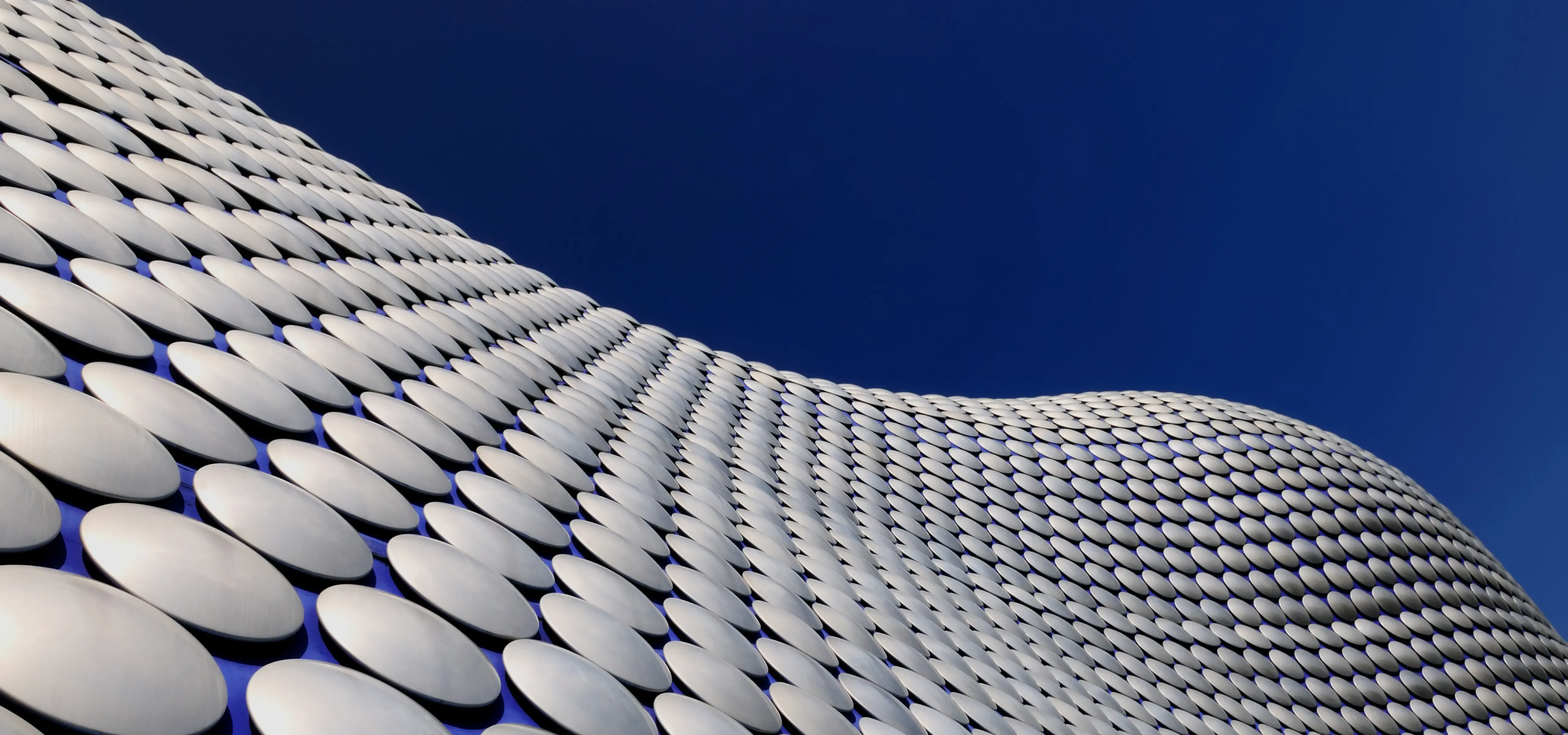 Data Fabric Architecture: Core Layers & Implementation Tips