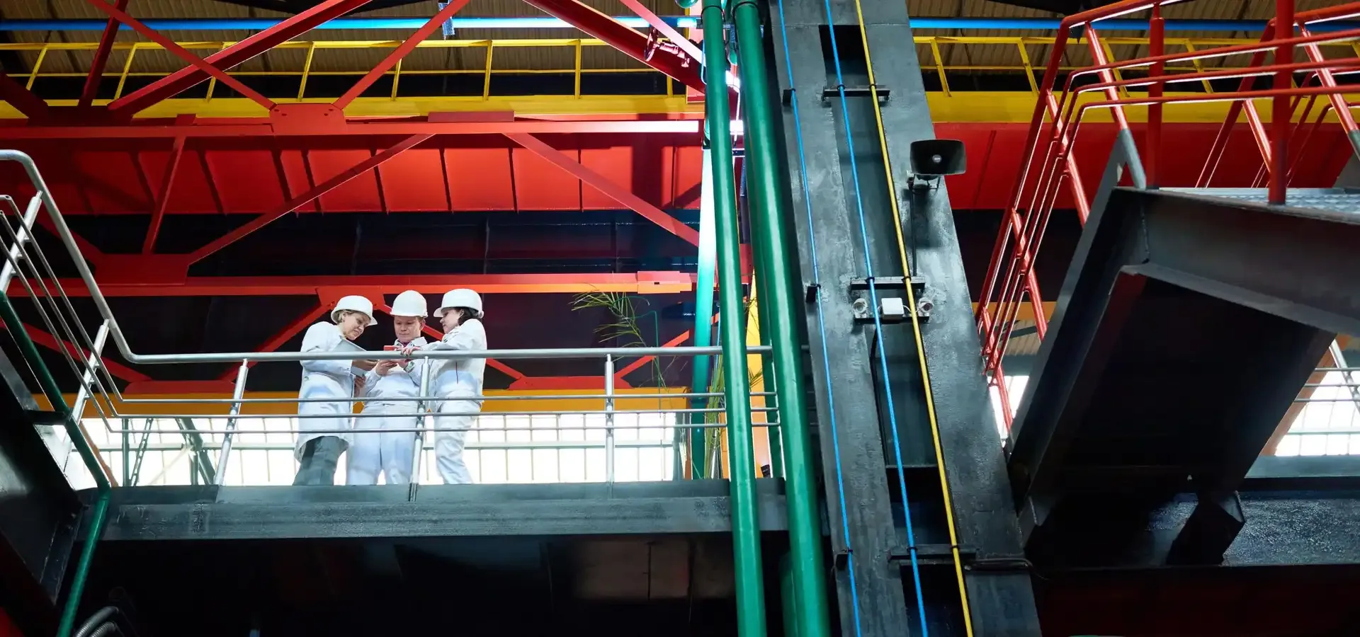 IoT in manufacturing: 8 use cases, technologies & examples