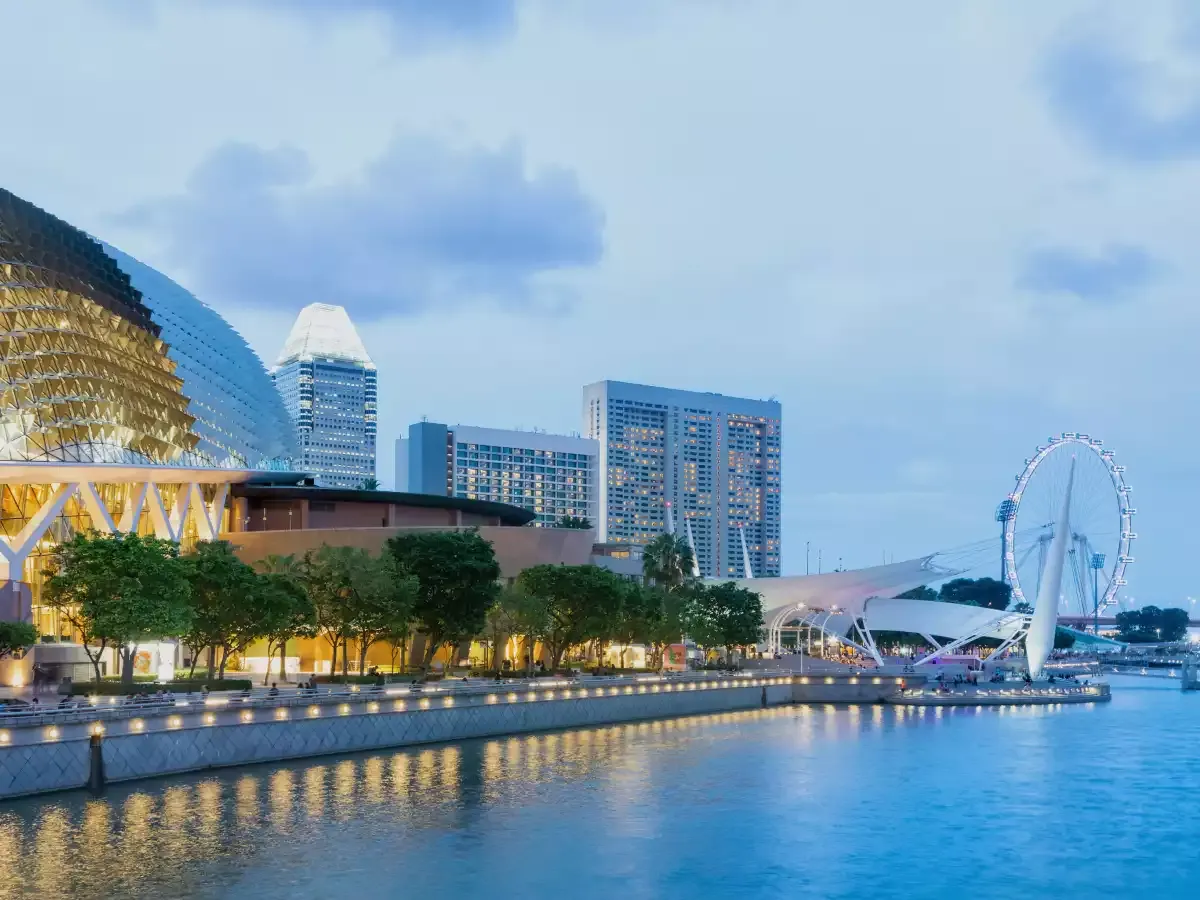 Power BI manufacturing dashboard: core applications, business value & our services