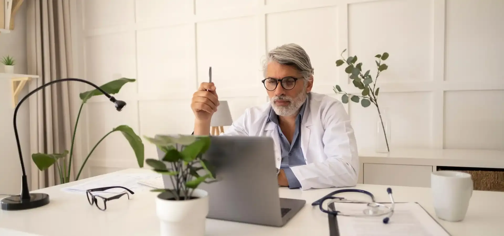 Virtual hospital: key features, examples & benefits of remote care
