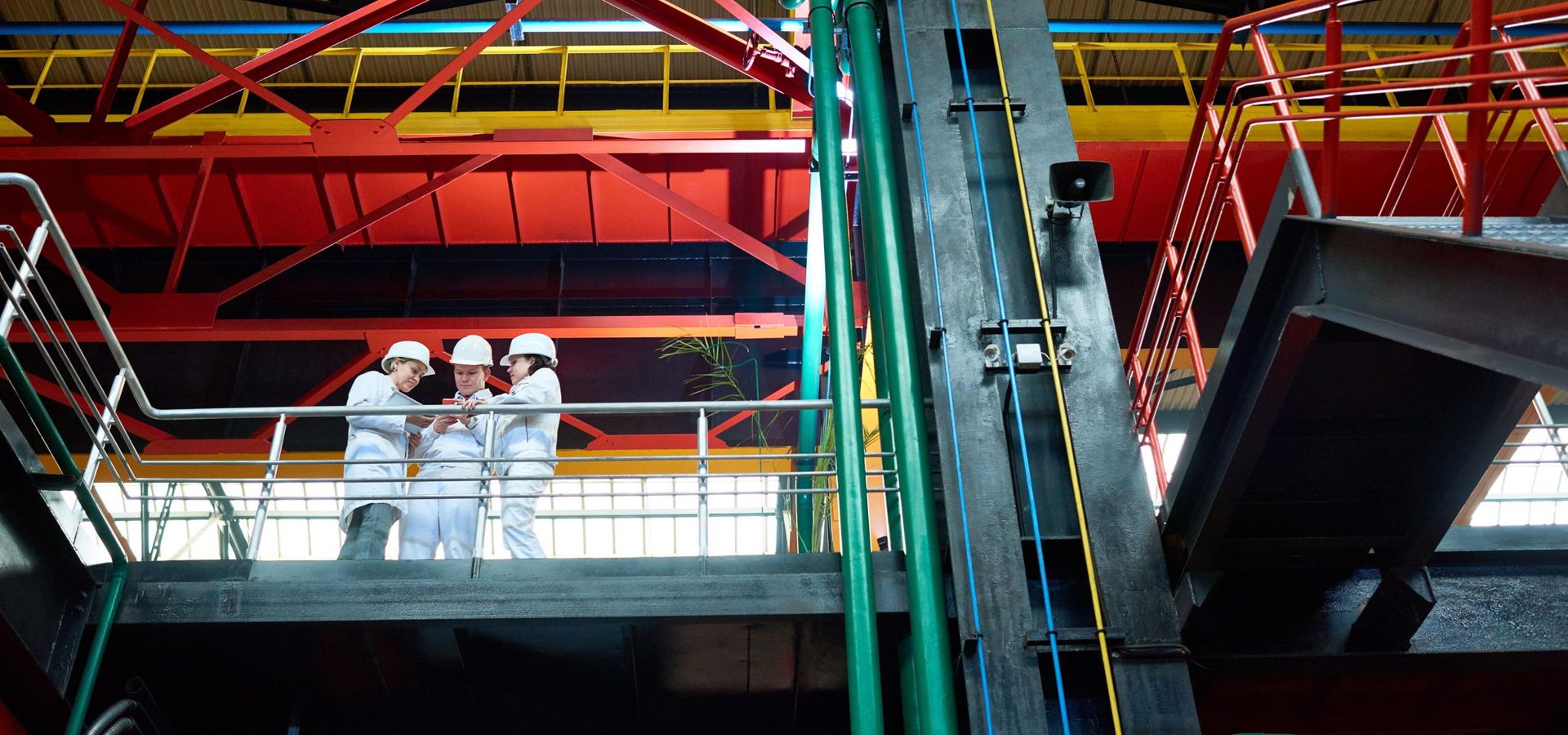 IoT in manufacturing:
8 use cases, technologies, and examples